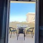 Verano Oasis Apartment_near The Sea-free Parking *